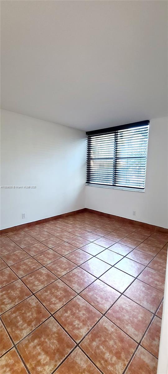 Building Photo - 9410 Live Oak Pl