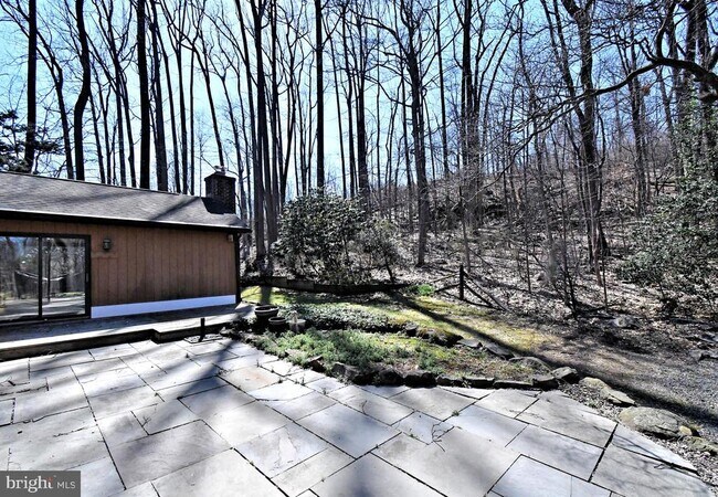 Building Photo - 306 Cedar Hill Rd