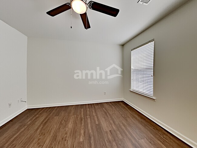 Building Photo - 1441 Bridgecross Pky