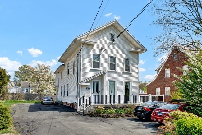 Building Photo - 853 Townsend Ave