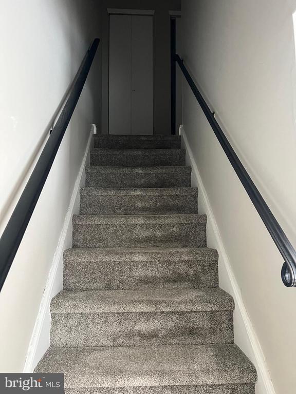 Building Photo - 69 Hampshire Rd