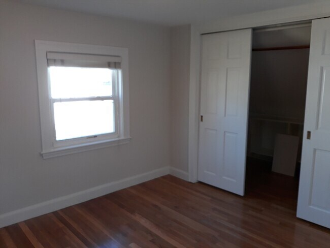 Building Photo - 133 Winslow Rd