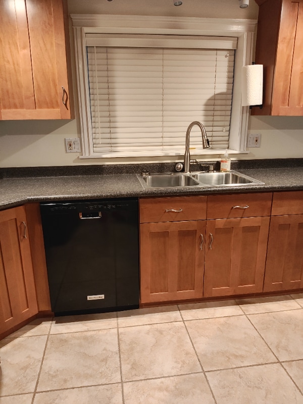 Building Photo - 1925 Logan Ave S