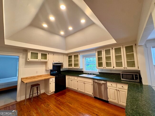 Building Photo - 687 Brownwood Ave SE