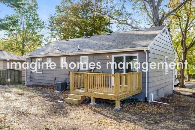 Building Photo - Lovely Freshly Remodeled 3BR 2BA Home in O...