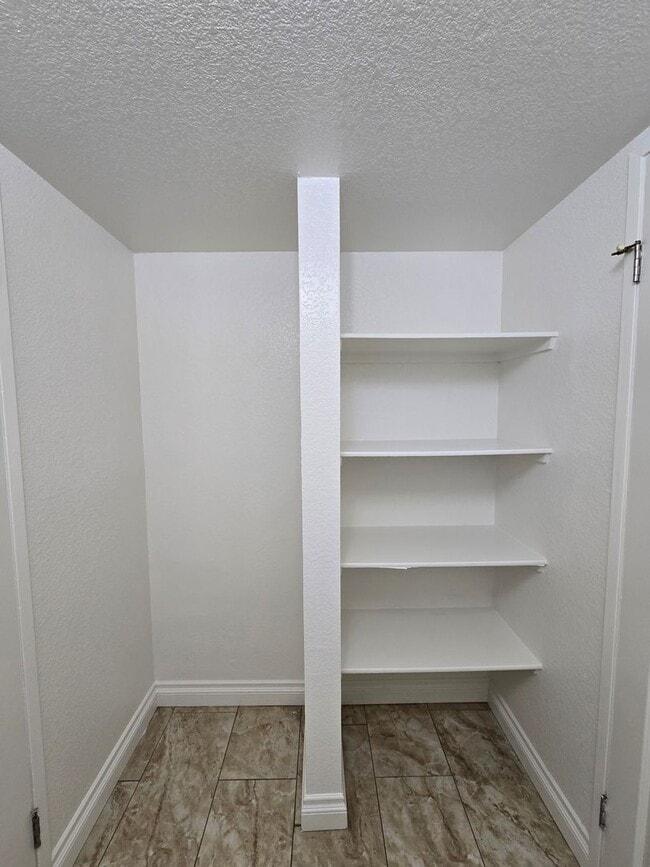 Building Photo - A Fabulous 2 Bedroom upstairs unit near Nellis AFB