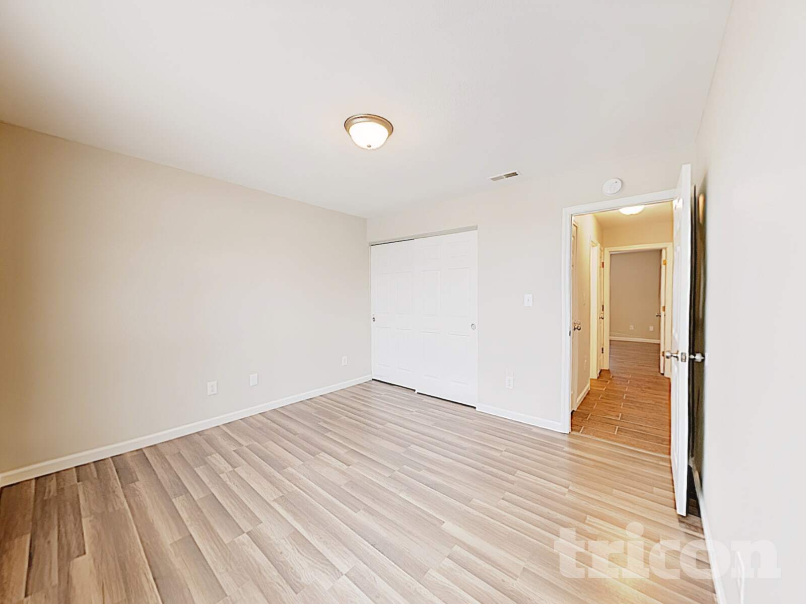 Building Photo - 2238 Leaf Dr