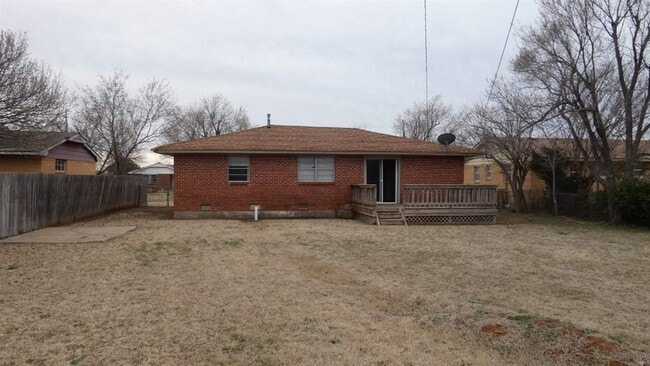 Building Photo - 605 SW 45th St