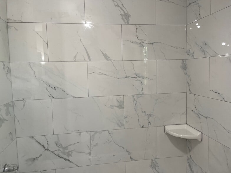 Building Photo - 4495 Ridge Rd