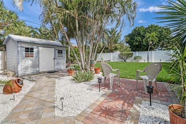 Building Photo - 69 7th St