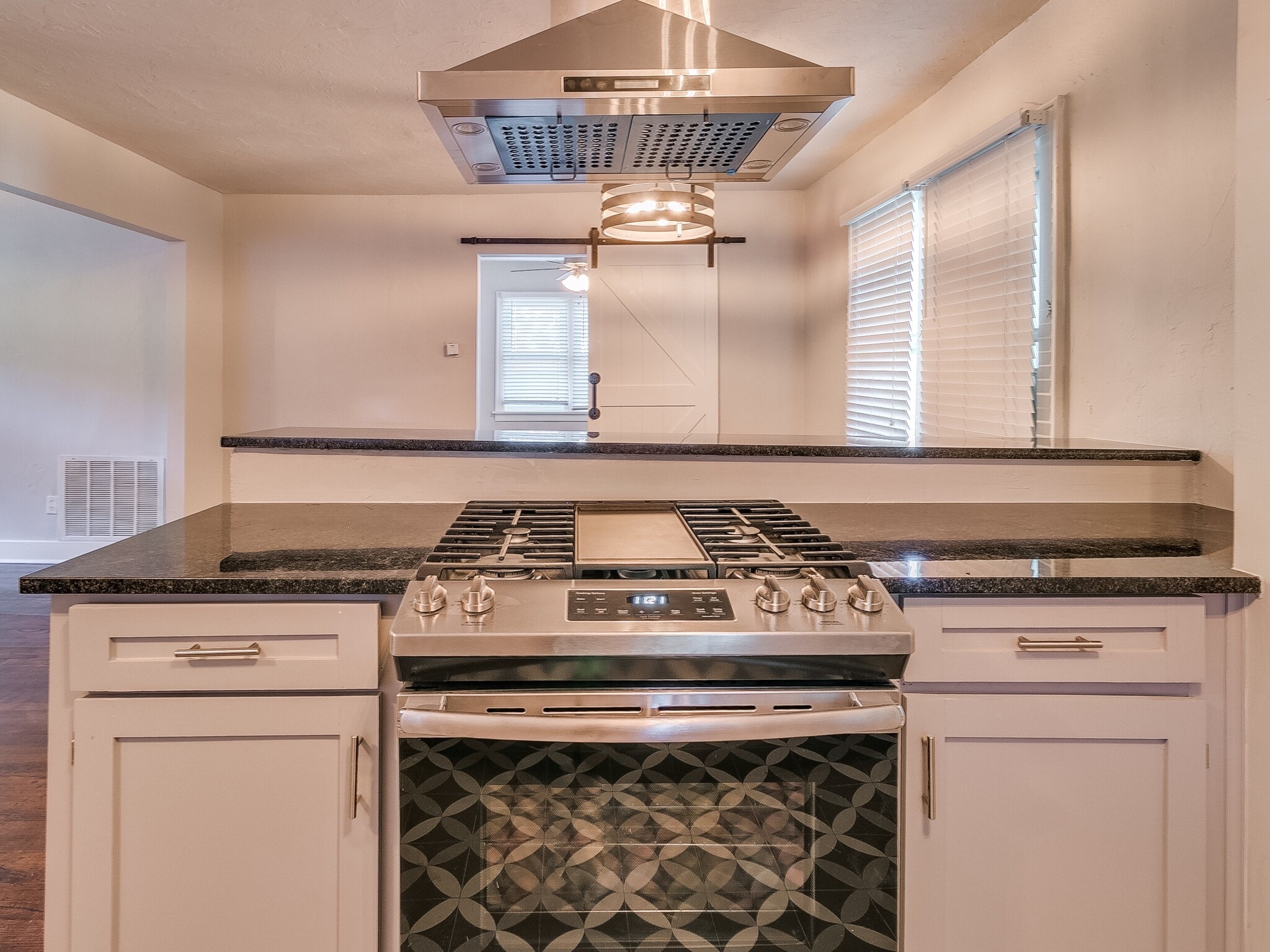 Building Photo - 1004 NW 32nd St