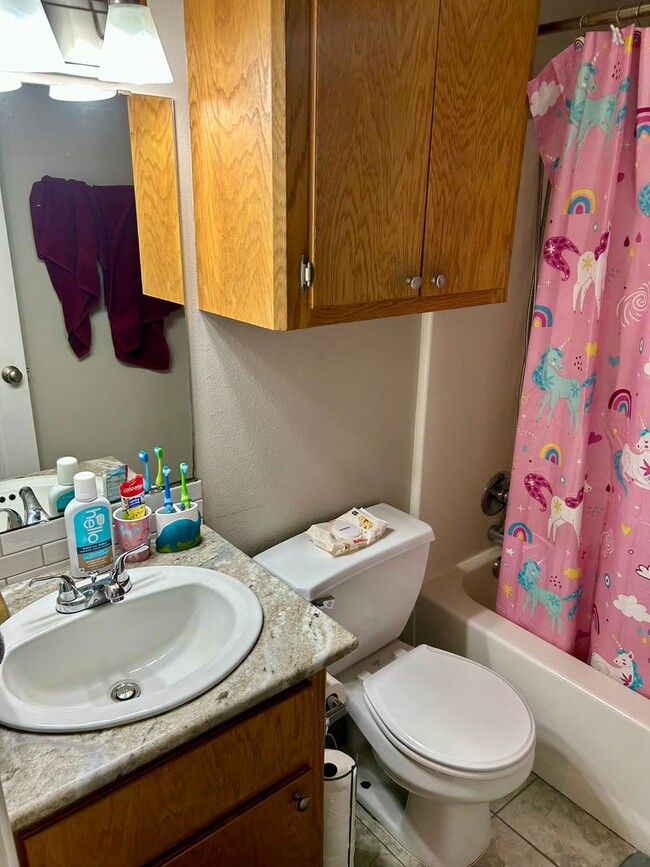 Building Photo - HOME AVAILABLE IN CENTRAL HEIGHTS!!! NO PETS!!