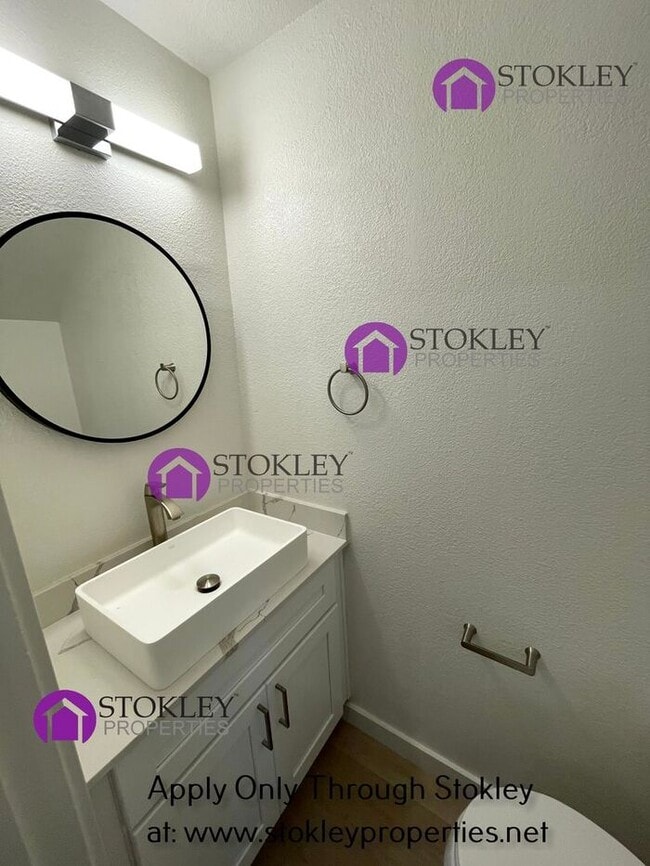 Building Photo - Stokley Property Presents 654 East N. Street in Benicia!