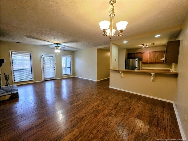 Building Photo - 1861 Tryon Dr