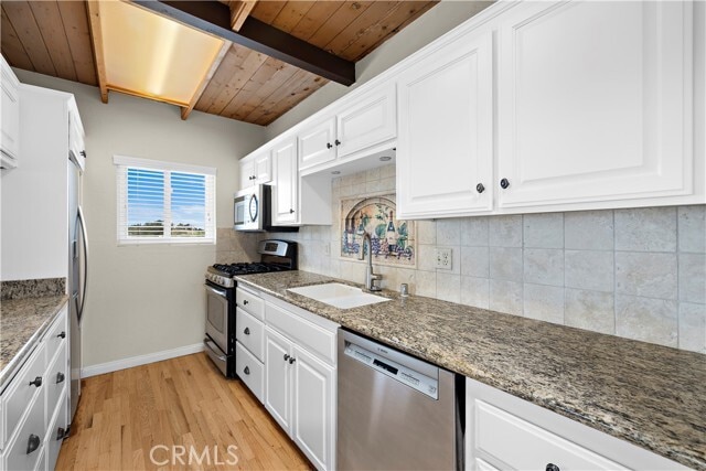 Building Photo - 1010 Tia Juana St