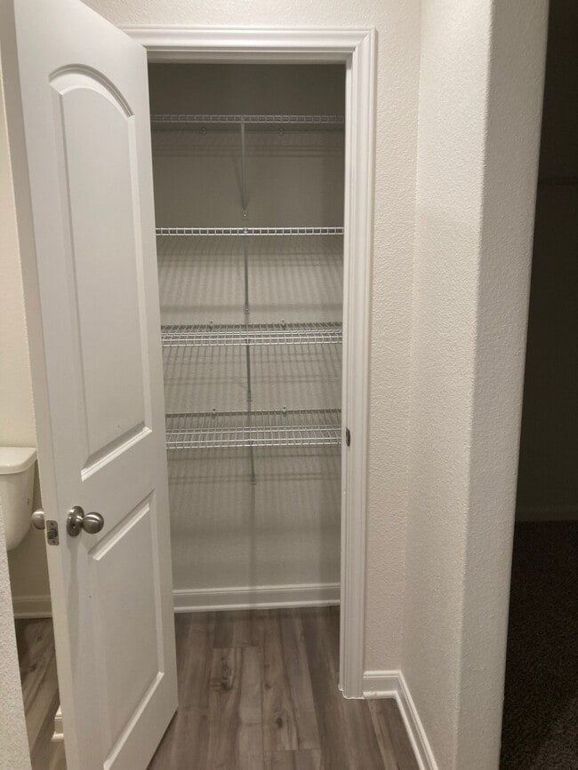 Building Photo - 3007 Boran Dr