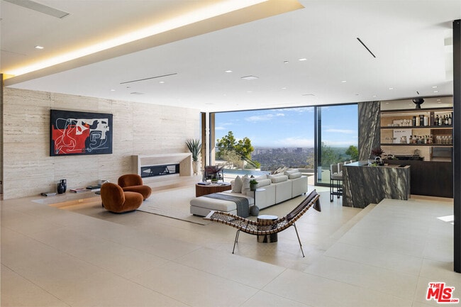 Building Photo - 1731 Summitridge Dr