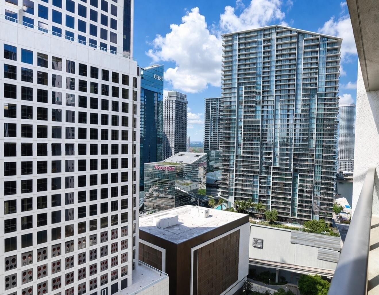 Building Photo - 500 Brickell Ave