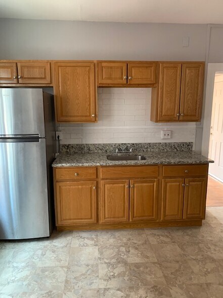 Building Photo - 274 Park Rd