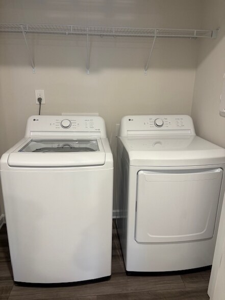 Building Photo - 128 Plumtree Ct