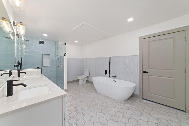 Building Photo - 11931 S Red Cedar Cir