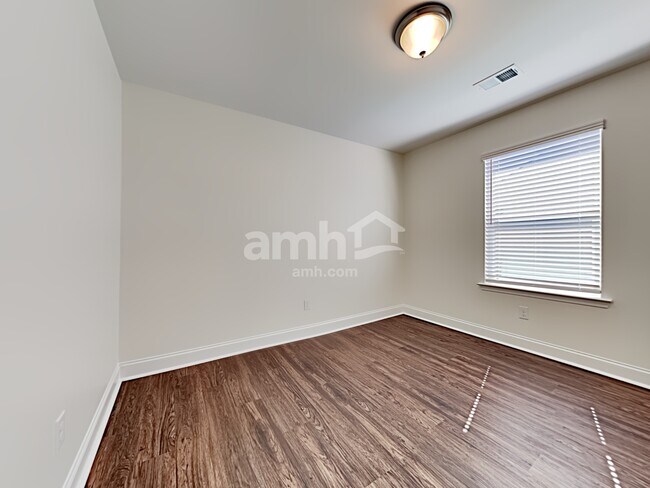 Building Photo - 292 Bering Lane