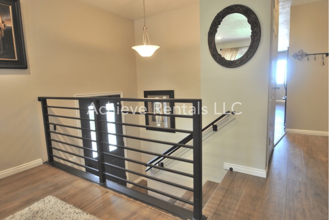 Building Photo - 106 River Heights Blvd