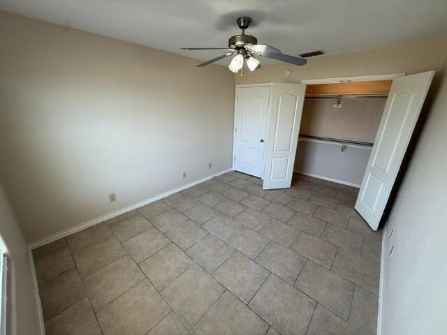 Building Photo - 2720 Camelot Dr