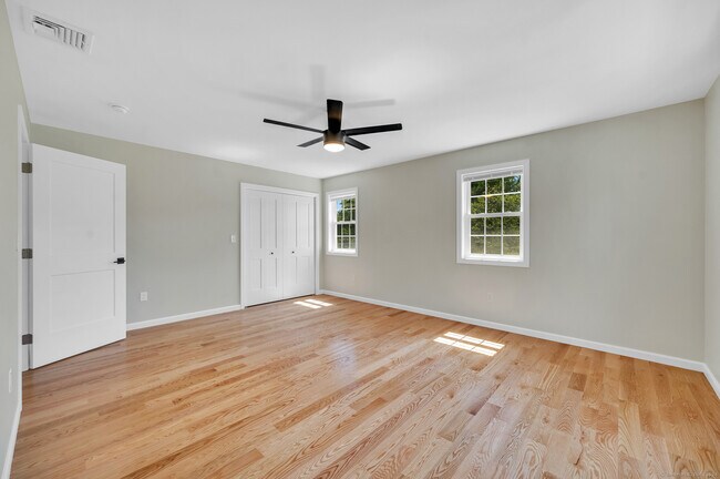 Building Photo - 33 West End Ave