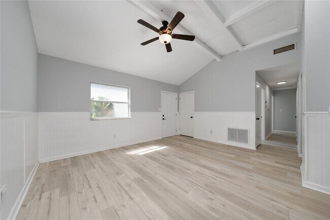 Building Photo - 1034 Falcon St