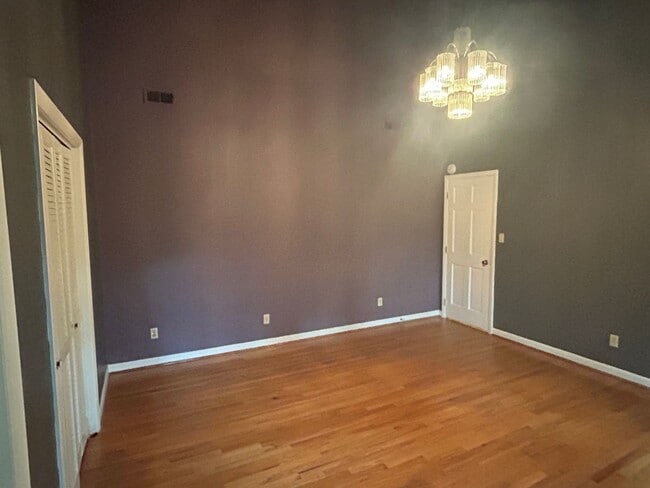 Building Photo - 5 Bed | 3.5 Bath House in Raleigh