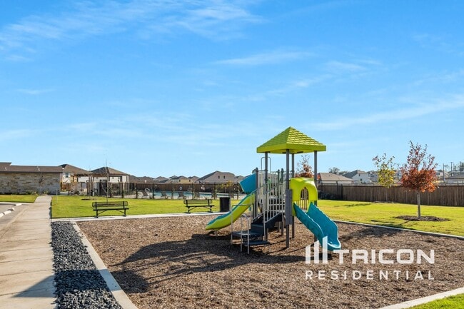 Building Photo - 13504 Paxton Boulevard Saint Hedwig TX
