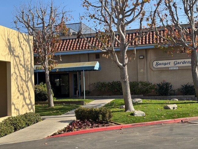 Building Photo - Senior Community Oasis in Torrance!