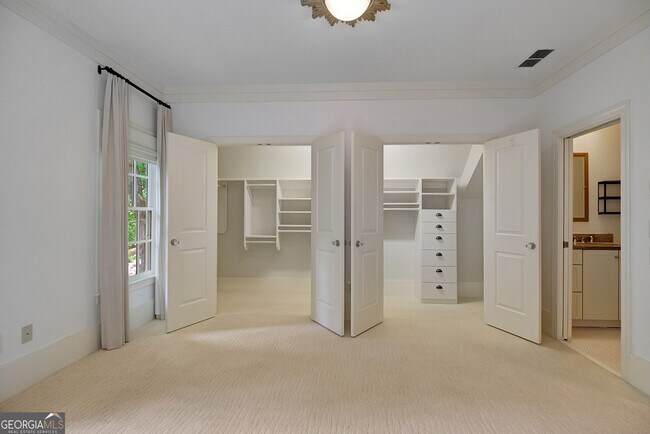 Building Photo - 9043 Selborne Ln