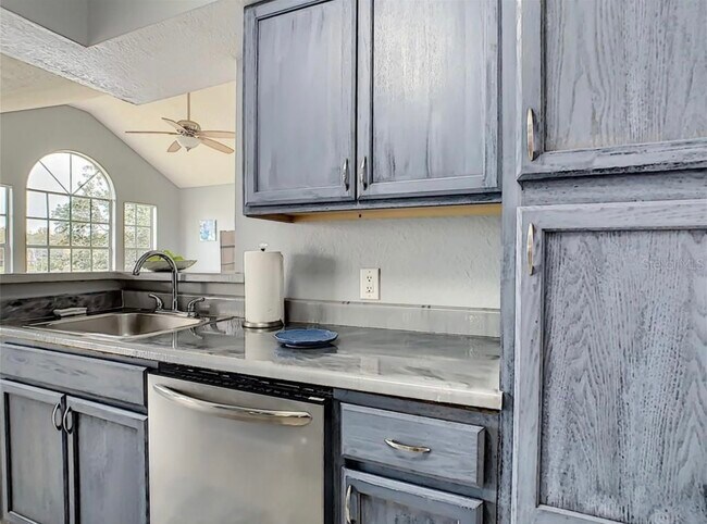 Building Photo - 1037 S Hiawassee Rd