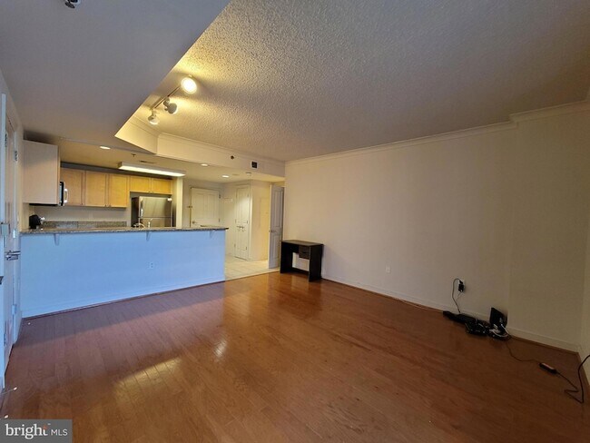 Building Photo - 777 7th St NW