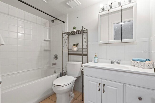 Building Photo - 206 Diamond Cove