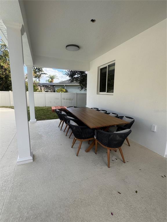 Building Photo - 11737 Verrazano Dr