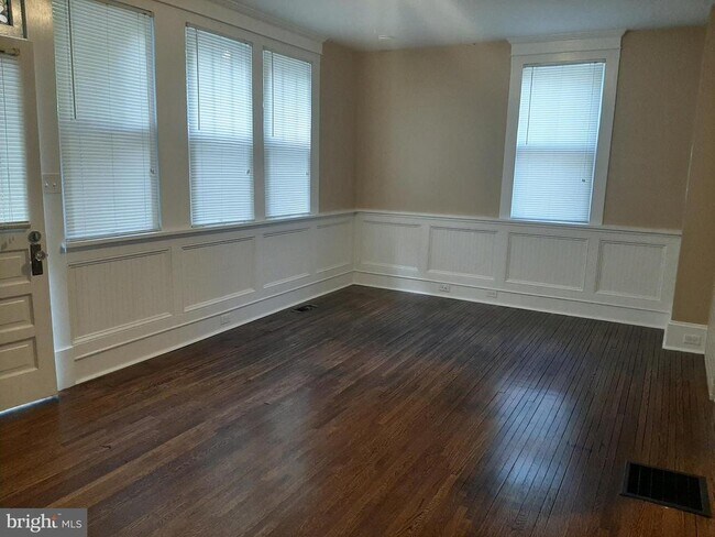Building Photo - 443 N Loudoun St