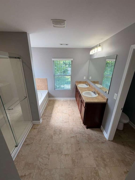 Building Photo - 407 Aviary Ln