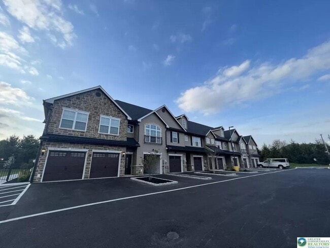 Building Photo - 1047 Cetronia Rd