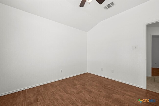 Building Photo - 6709 Mustang Creek Rd