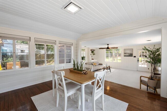 Building Photo - 1707 Lexington St