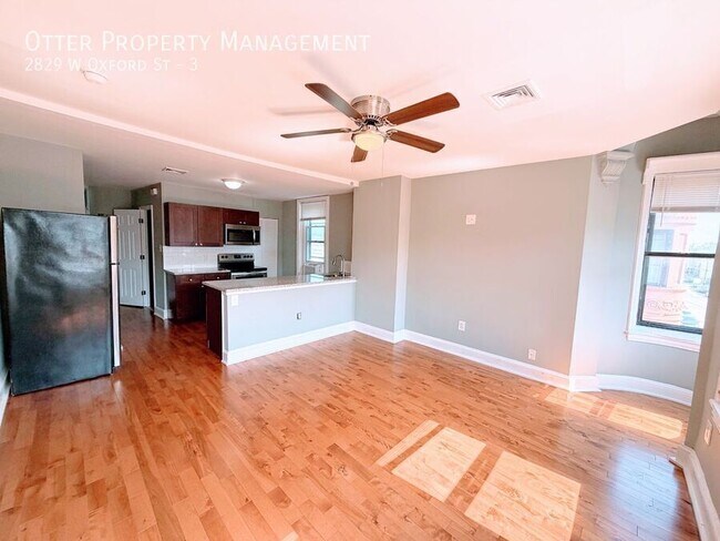 Building Photo - 2829 W Oxford St