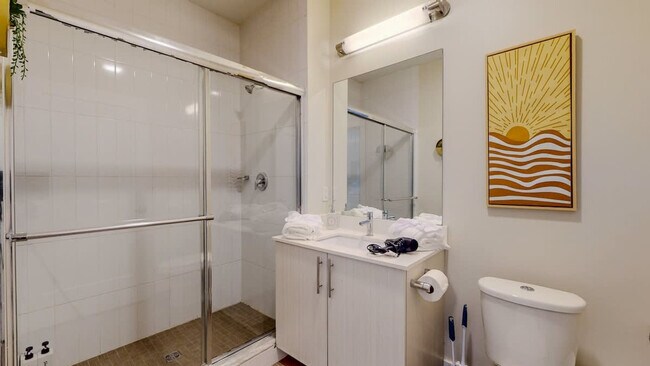 Building Photo - 545 Bedford St