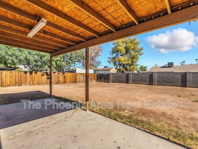 Building Photo - 3109 E Pueblo Ave