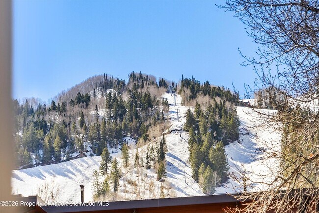 Building Photo - 210 E Cooper Ave