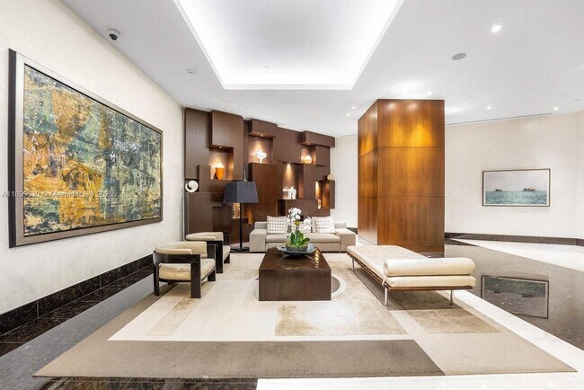 Building Photo - 200 Biscayne Blvd Way