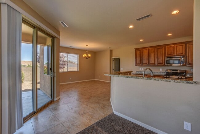 Building Photo - Beautiful home in Prescott