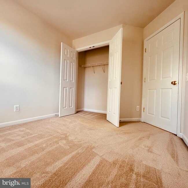 Building Photo - 8936 Singleleaf Cir